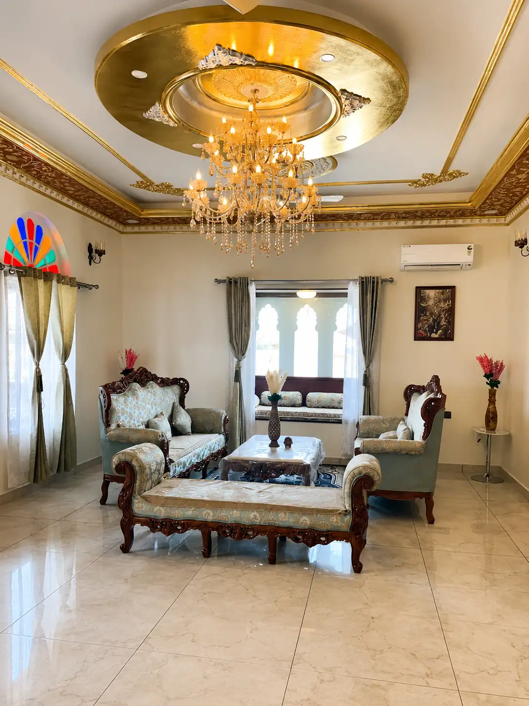 Royal Ambience